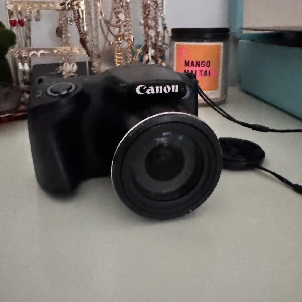 Canon SX400 IS Digital Camera in Black